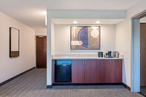 Sonesta Select Pleasant Hill - image 10
