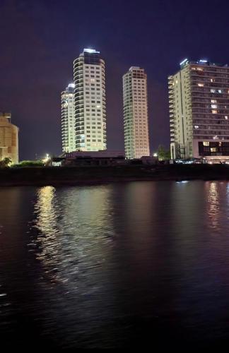 Amarras Center