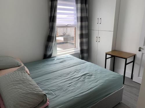 Budget En-suite room