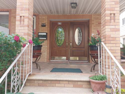 Crsytal Chateau Room Rental in Brooklyn, USA
