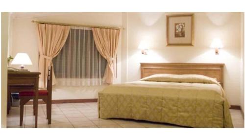 1 queen bed