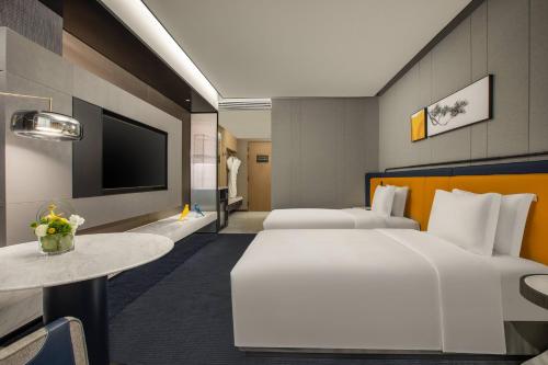 Standard Room image 2