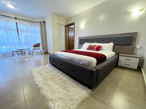 Midtown Executive Suites in CBD With Pool, GYM in นากูรู่