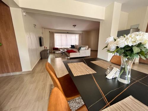 บริการและสิ่งอำนวยความสะดวก, Midtown Executive Suites in CBD With Pool, GYM in นากูรู่