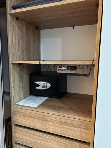 One-Bedroom Apartment image 2