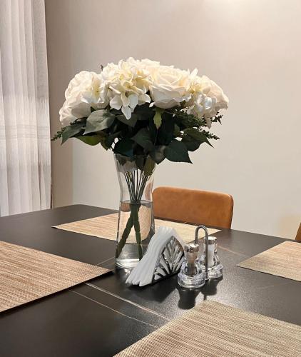 บริการและสิ่งอำนวยความสะดวก, Midtown Executive Suites in CBD With Pool, GYM in นากูรู่