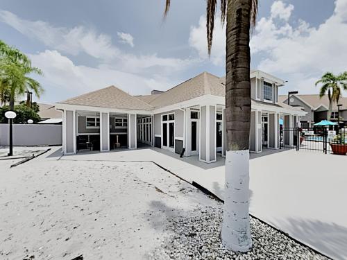Palms Hotel and Villas
