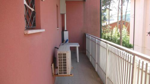 Studio Apartment with Sea View image 8