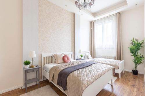 Luxurious Central Apartment in Liszt Ferenc Square