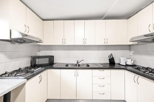 Signature Double Room in Auburn - Shared Bathroom in حديقة سيدني الأولمبية