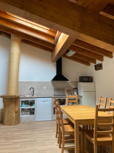 virtuve, Apartamentos Rurales Casa Lafuente in Zuia