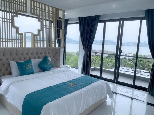 Villa view biển 6 phòng ngủ, có bể bơi vô cực 80m2