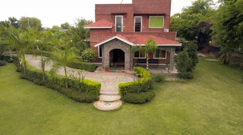 Hostie Tapovan - 3BHK farm villa in the Aravali's at Faridabad