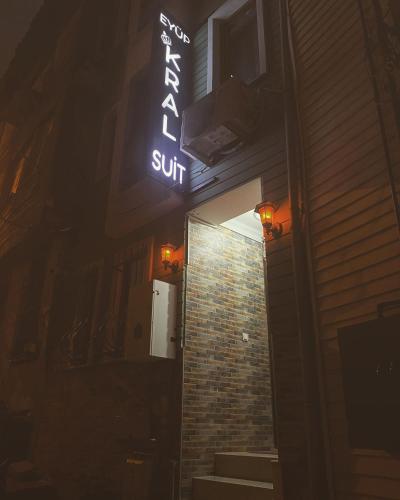 Létesítmények, Eyüp Kral Small Suit (Eyup Kral Small Suit) in Eyup