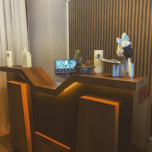 Előcsarnok, Eyüp Kral Small Suit (Eyup Kral Small Suit) in Eyup