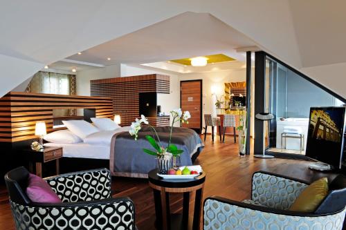 Penthouse by Art Deco Hotel Montana - image 8