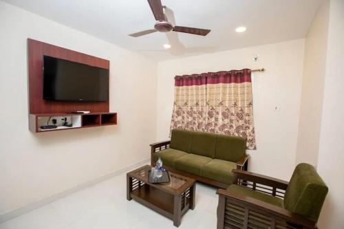 Hotel Mangalam Merlion photo