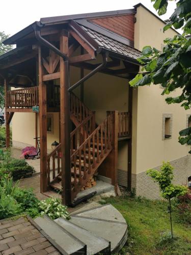 Apartment with Mountain View