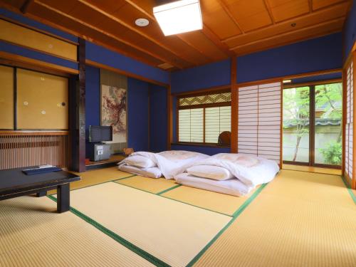 数寄屋風旅館からさわ和室 スタンダード（共同バスルーム）