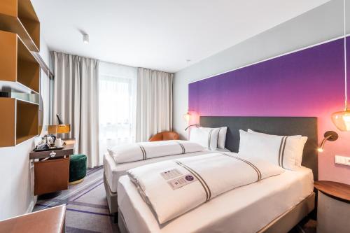 Standard Twin Room room in Premier Inn Heidelberg City Bahnstadt