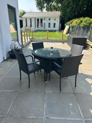 Picture of Lovely Studio Annex In Lilliput