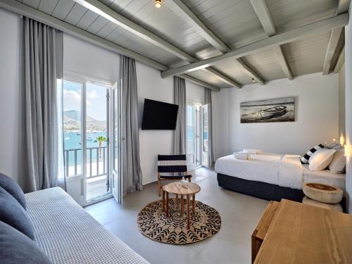 Superior Suite with Sea View image 2