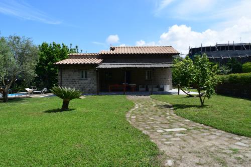 Villa Pontecorvo with Swimming Pool