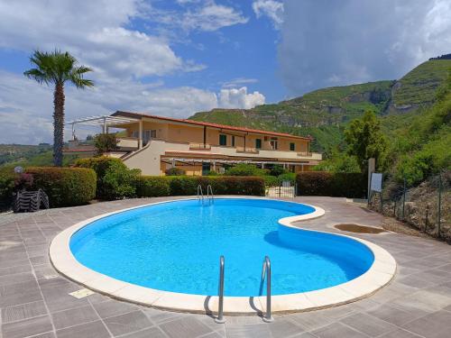 Beautiful family-apartment in Parghelia with seasight garden - Apartment - Parghelia