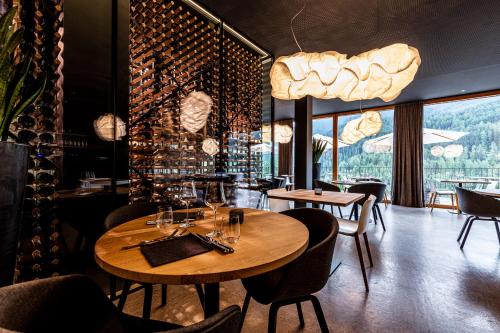 Hotel Arnica Scuol - Adults Only - image 3