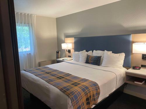 Best Western Lake Lucille Inn - Hotel - Wasilla