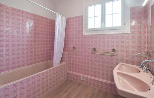 Awesome Home In Benerville-Sur-Mer Awesome Home In Benerville-Sur-Mer