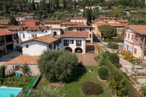 CORTE RIBELLI - Villaggio D'annunzio