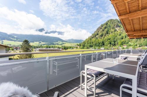 2 bedrooms, 3 beds