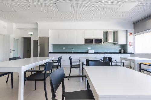 Kitchen, Dunas Hostel & Guesthouse in Torralta