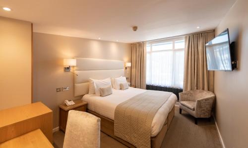 The Devon Hotel - image 2
