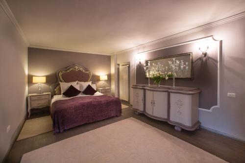 Cincis by the Lake Room Type - Executive Double Room with Balcony