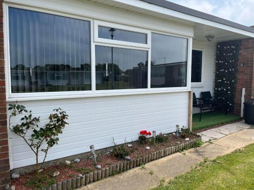141 Sunbeach Holiday Park
