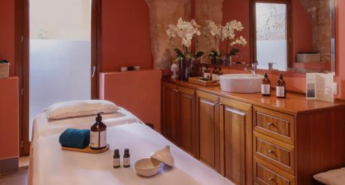 Hotel Calatrava - image 13