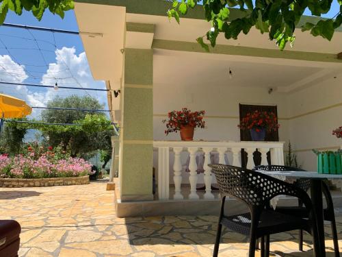 Vjosa Guest House