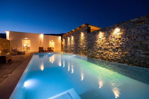 Cycladic Breeze Villas