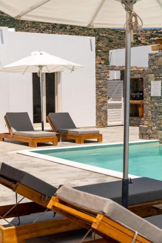 Cycladic Breeze Villas