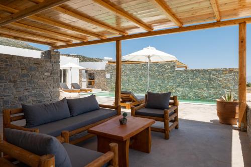 Cycladic Breeze Villas