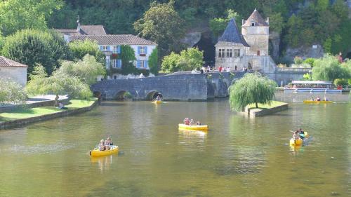 La Colline de Tilleul - Les Deux Puits - Cosy Cottage with swimming pool near Aubeterre