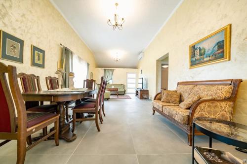 Pool & River House - Lazara in Danilovgrad