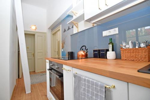 Lovely little cosy Apt in Prague - image 5