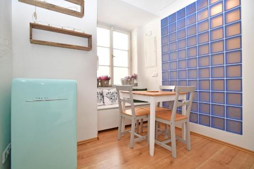 Lovely little cosy Apt in Prague - image 6