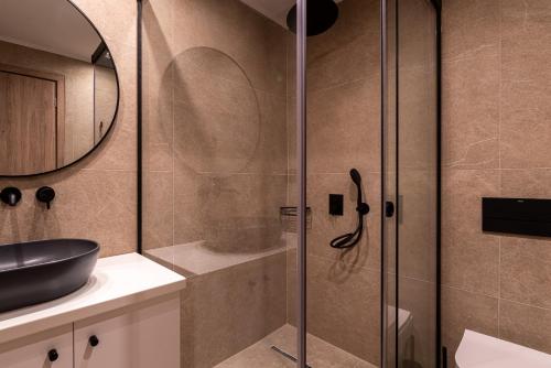 URANUS Room Type - One-Bedroom Apartment