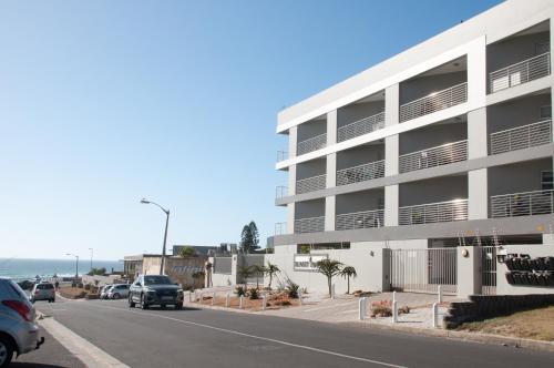 The Atlantic Blue Blouberg Beachfront Loadshedding Friendly!