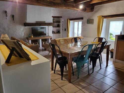 virtuve, Gite Chamarel in Nueil-les-Aubiers