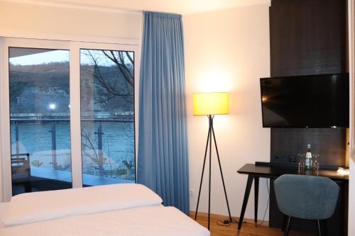 Deluxe Double Room with Balcony and River View